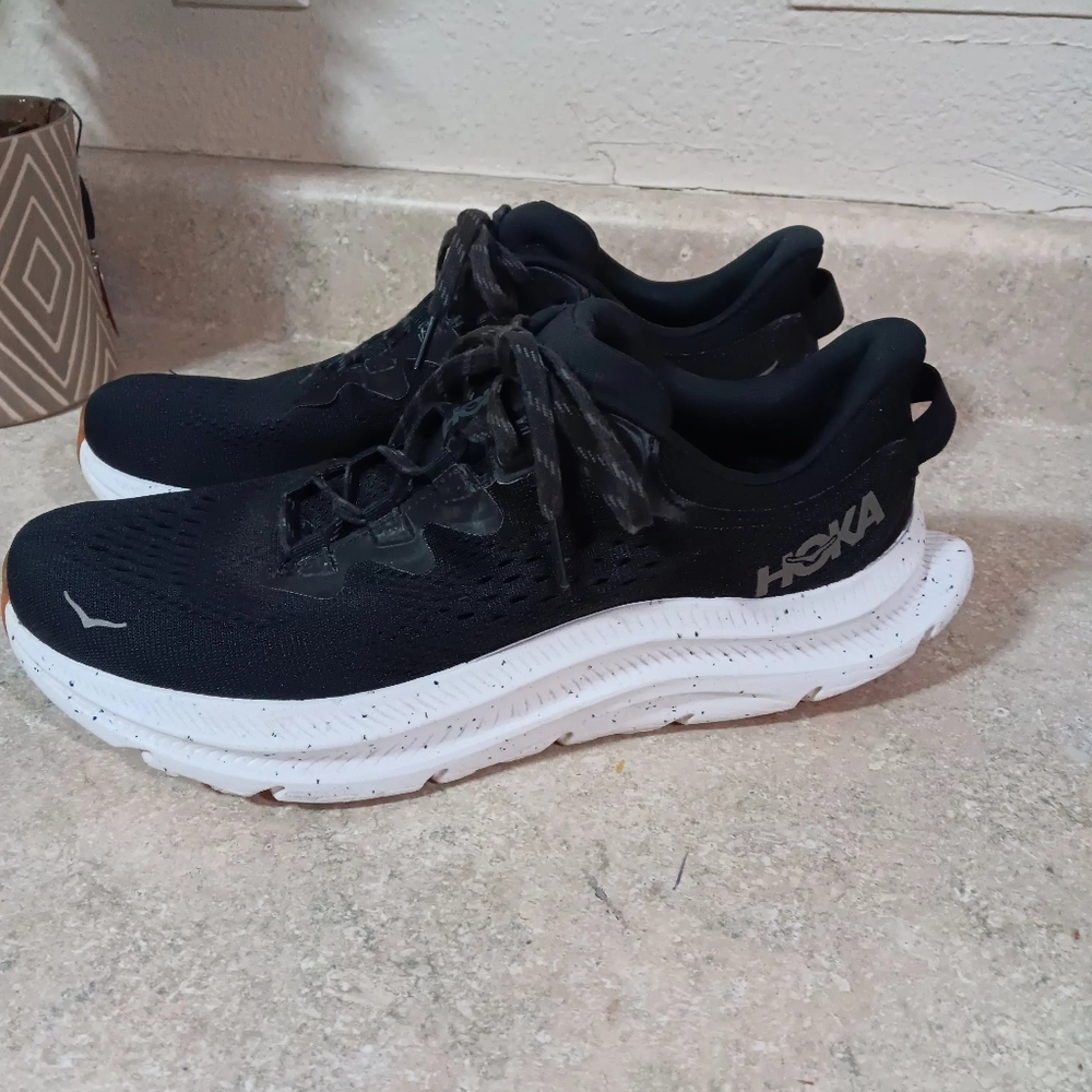 HOKA One One Kawana 2 Black White Women’s Size 11 B Running Shoes